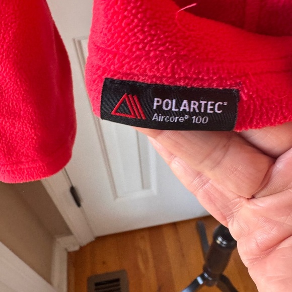 Land’s End Women's Polartec Aircore 100 Red Fleece Long Sleeve Top - Picture 5 of 10